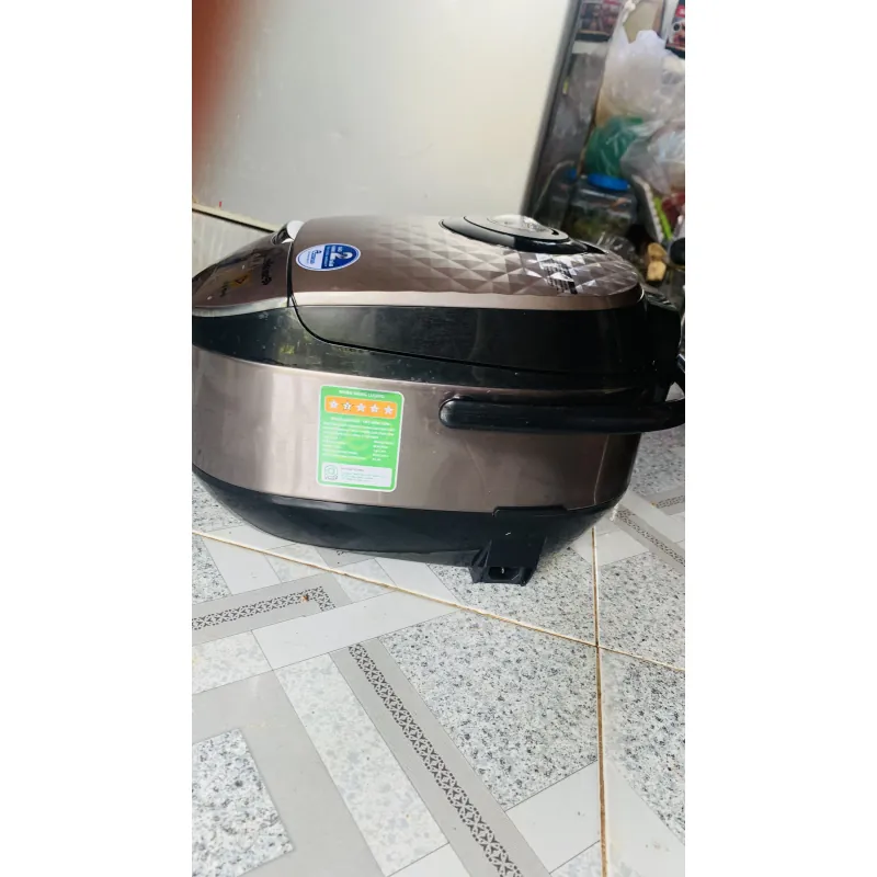 Nồi cơm điện BlueStone 1.8L 751642