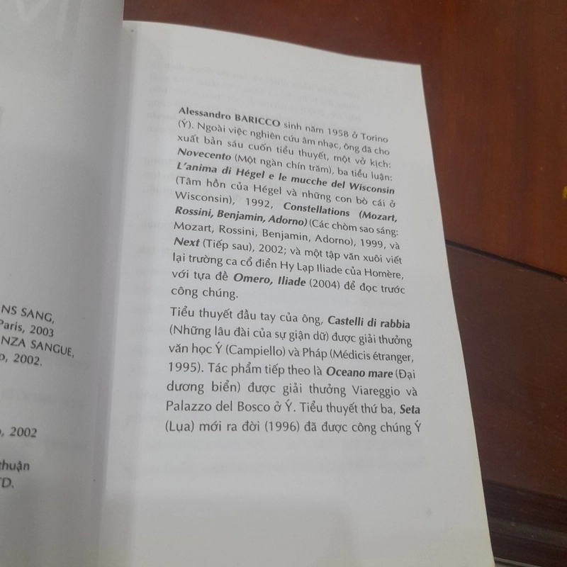 Alessandro Baricco - KHÔNG LẤM MÁU (tiểu thuyết) 474010