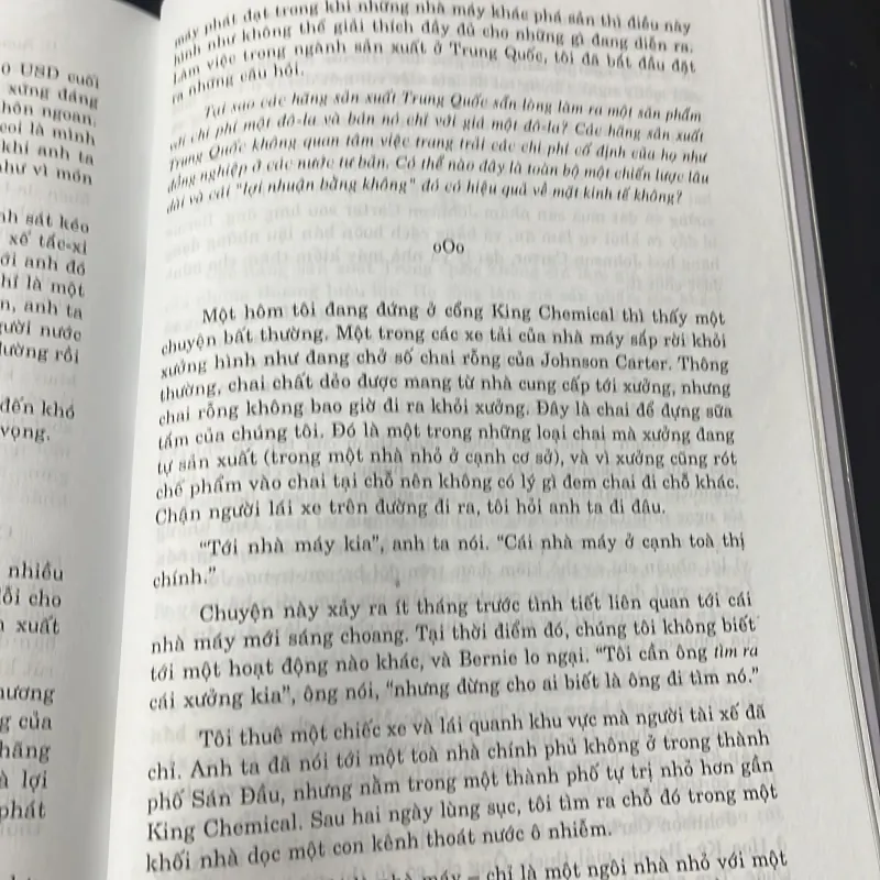 [kinh tế] Nhà máy gia công toàn cầu vén bức màn Màe in china - Paul Midler 1040978