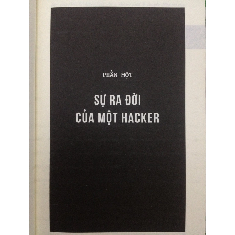 BÓNG MA TRÊN MẠNG - CUỘC PHIÊU LƯU CỦA HACKER BỊ TRUY NÃ GẮT GAO NHẤT THẾ GIỚI 456167