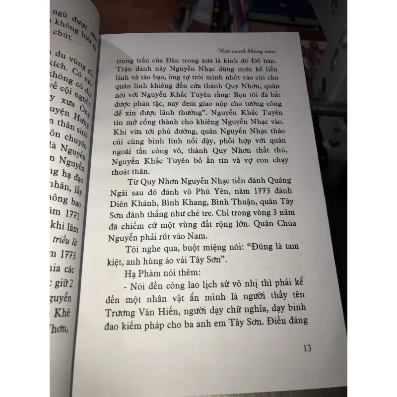 Bức tranh không màu - Nhật Hồng  1009485