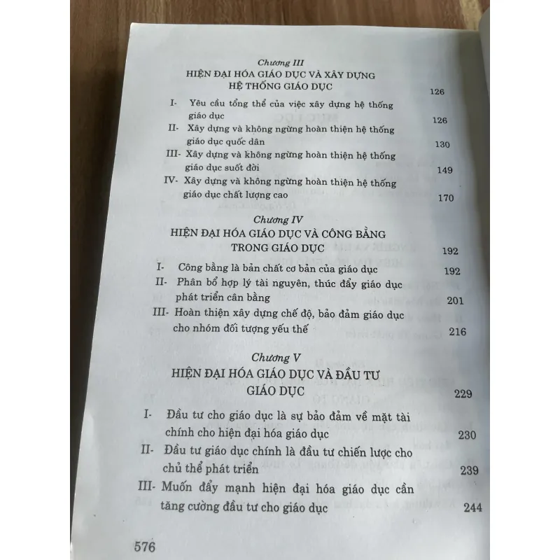 VƯƠNG BÁN THÁI (Chủ biên) HIỆN ĐẠI HÓA GIÁO DỤC 750491