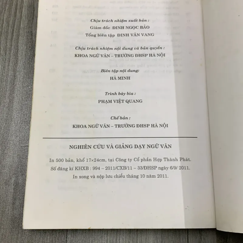 Nghiên cứu và giảng dạy ngữ văn. 8a2 779637