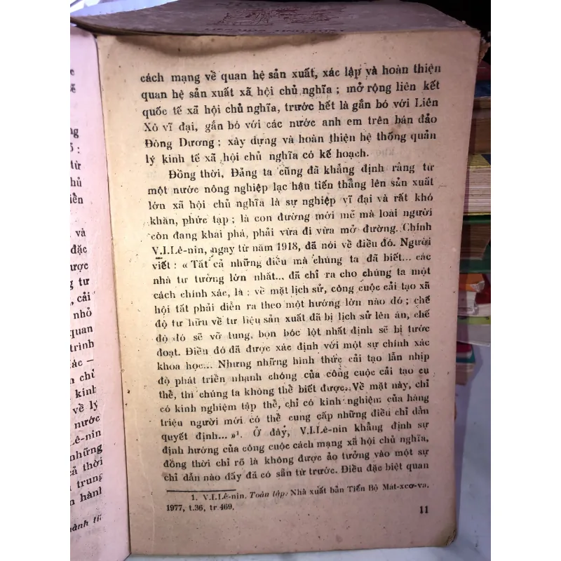 Tìm hiểu nghị quyết đại hội VI - Một số vấn đề thuộc quan điểm kinh tế  1001718