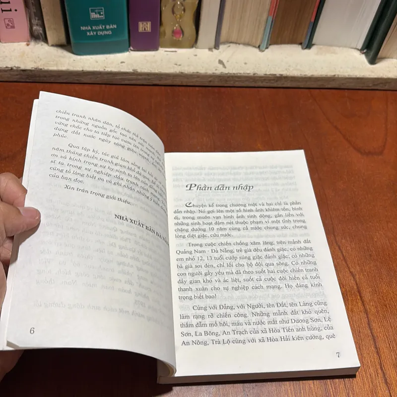 [Thủ Bút Tác Giả] - II Quảng Nam, Đà Nẵng: Thế Trận Lòng Dân - Lê Văn Nhẫn - 2003 931836