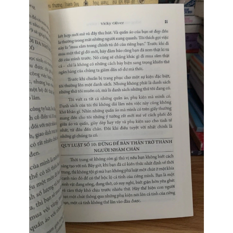 Sống sang với chiếc ví mỏng -Lam Phương 787679