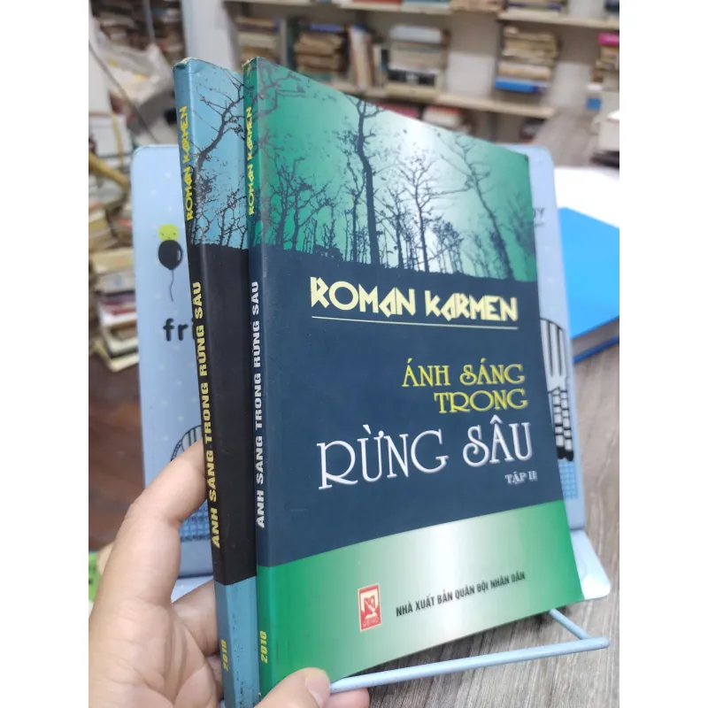 Sách: Ánh sáng trong rừng sâu - Ronam Karmen (Bộ 2 tập) (A2) 717145