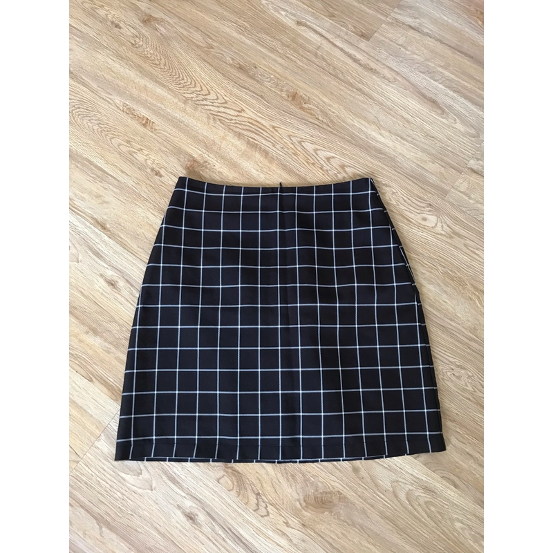 Chân váy Marc chữ A caro trắng đen size M 493977