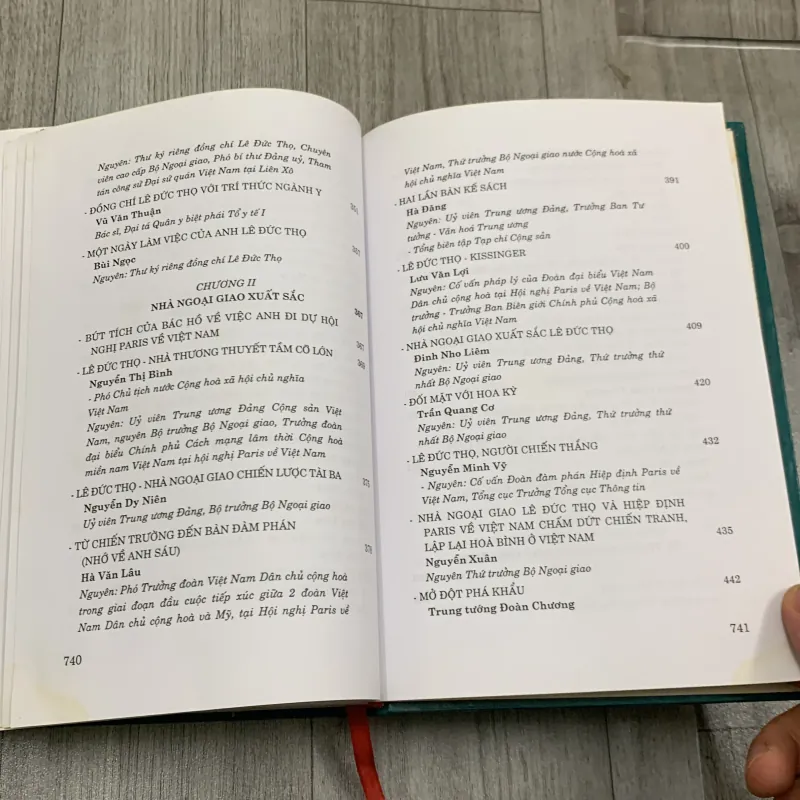 Nhớ về anh Lê đức thọ. 6a1 777785