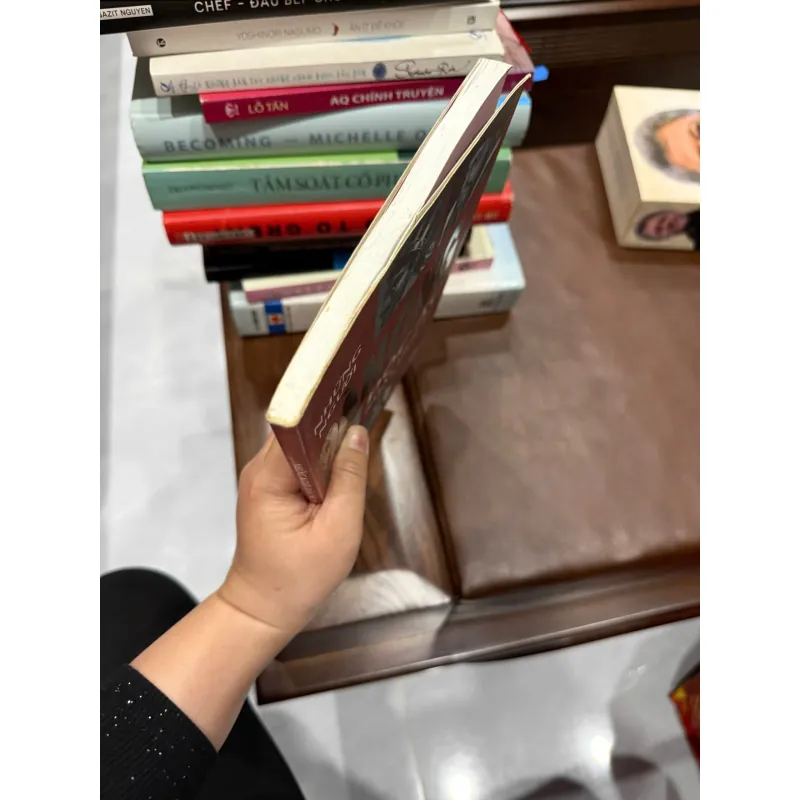 Những Người Đàn Ông Độc Ác Nhất Lịch Sử – Miranda Twiss - K3 1009642