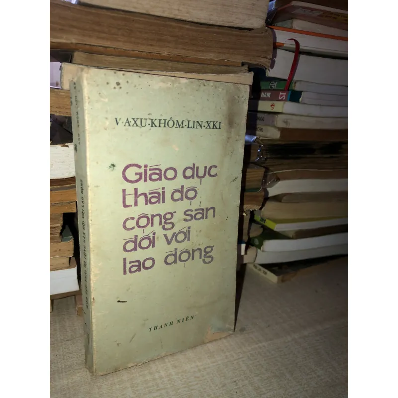Giáo dục thái độ cộng sản đối với lao động 995998