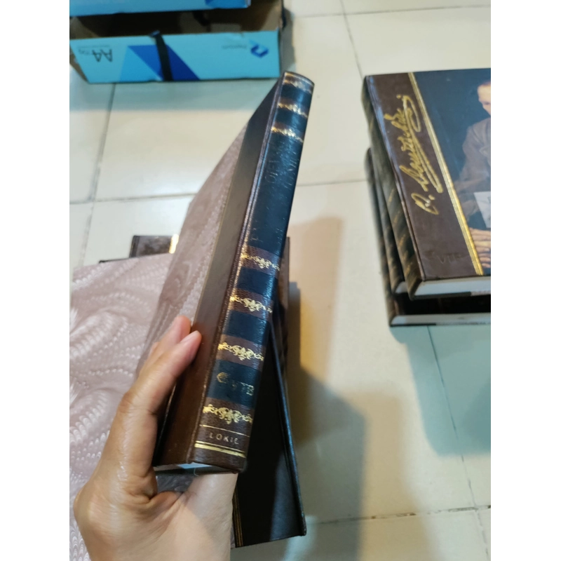 Những kẻ tủi nhục  541775