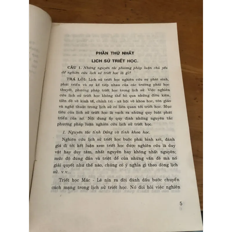 Hỏi và đáp về Triết học 1028178