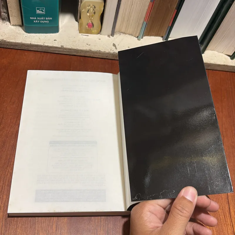 II Tiểu Thuyết: Những Ngã Tư Và Những Cột Đèn - Trần Dần - 2017 907631