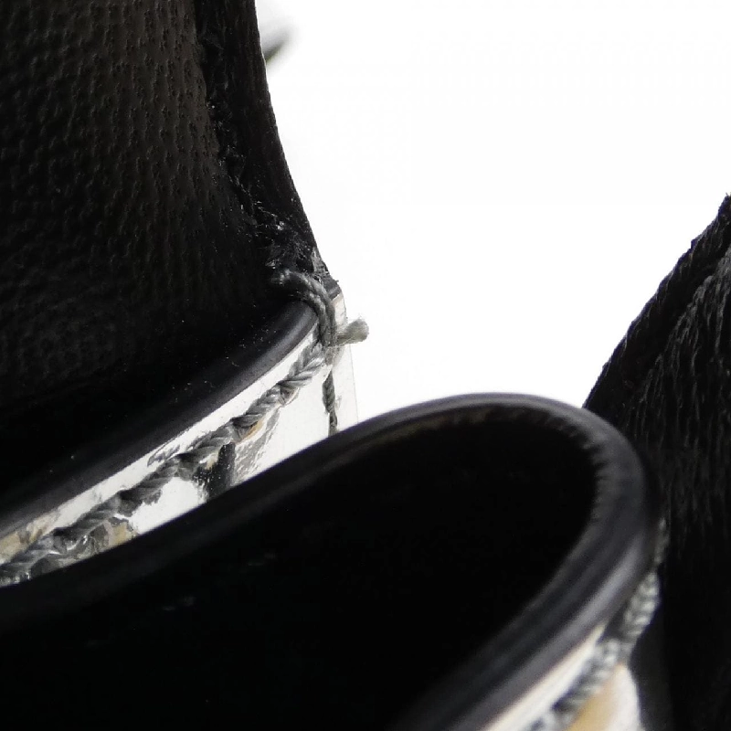 Túi đeo vai Valentino Garavani - Hàng hiệu Authentic 768825