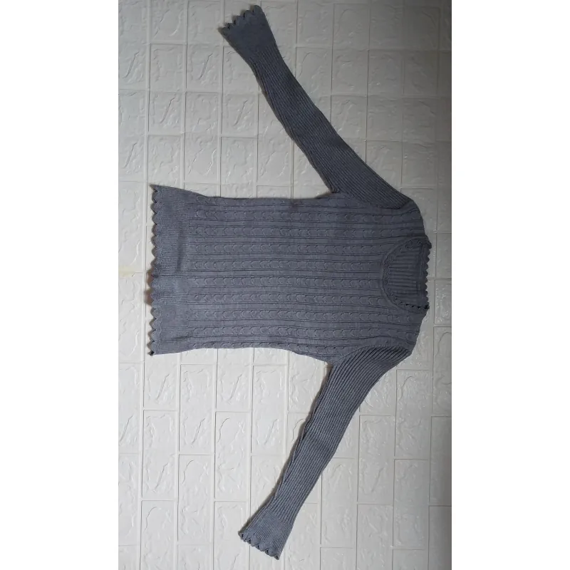 Áo len nữ tay dài màu xám MỚI 95% 1029467