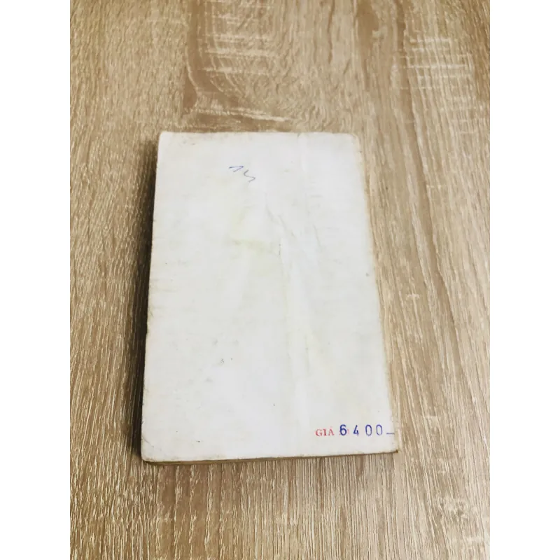 VÀNG VÀ MÁU  929002