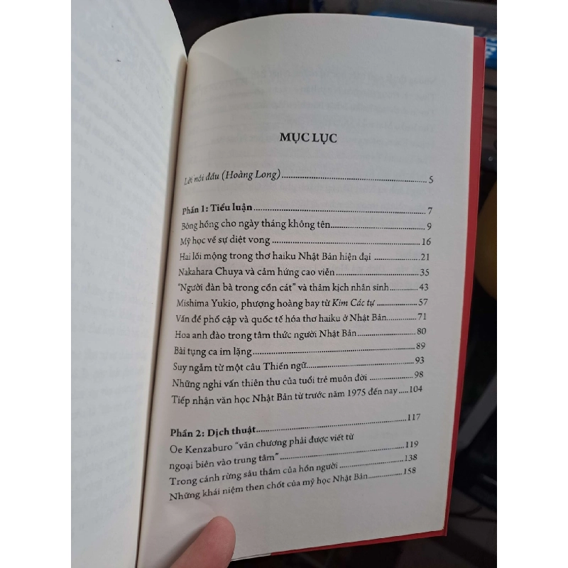 Bông Hồng Cho Ngày Tháng Không Tên (Tiểu Luận Và Dịch Thuật Văn Học Nhật Bản) - Hoàng Long - 2014 mới 90% - TÂM LÝ - HMT3012 925168