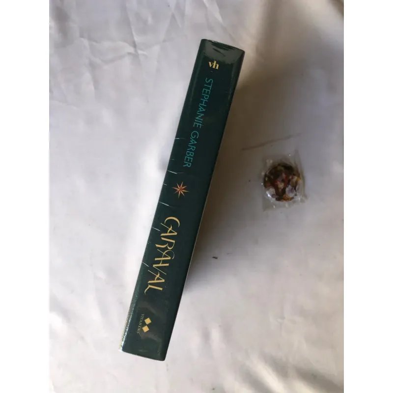 Caraval - Stephanie Garber (bản đặc biệt) 974205