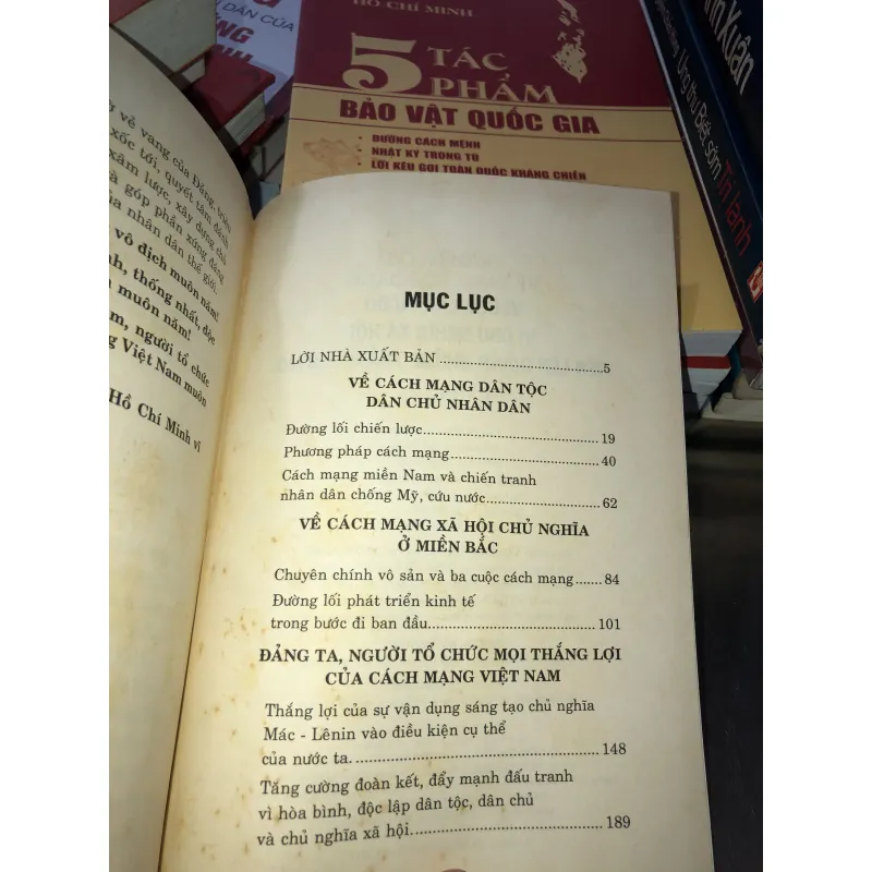 Dưới lá cờ vẻ vang của đảng vì độc lập, tự do vì … 999455