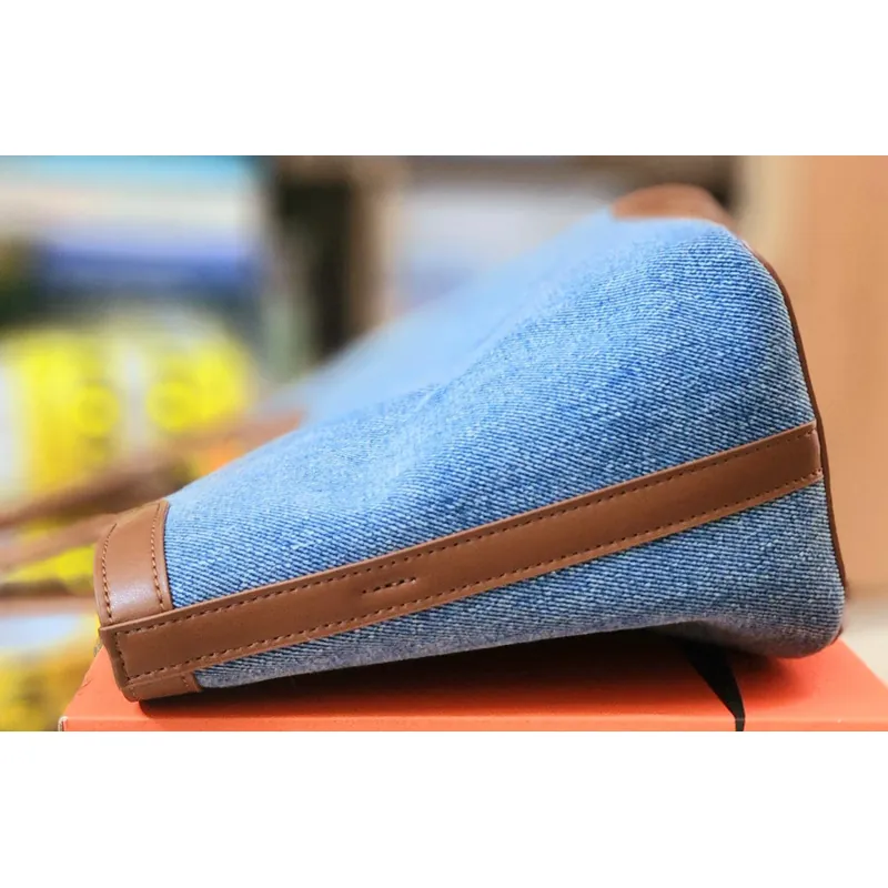 Túi xách hiệu CHRISBELLA CHÍNH HÃNG, mới 99% form sang xịn (mới dùng 2 lần đi tiệc) 739104