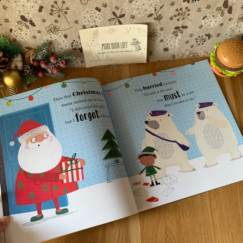 Sách tranh tiếng anh A Very Messy Christmas, Used 463597