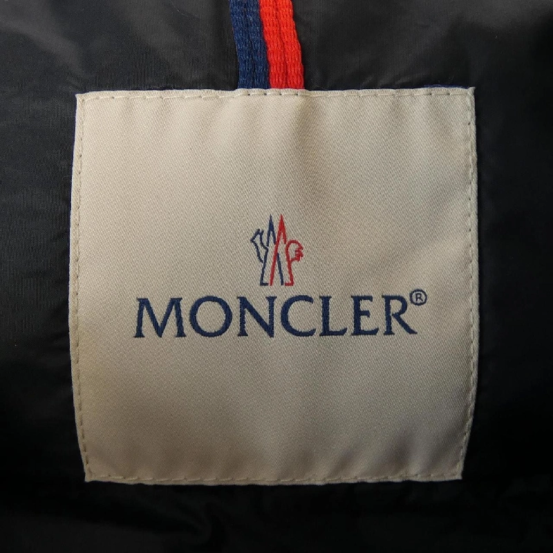 Áo khoác lông vũ MONCLER 635671