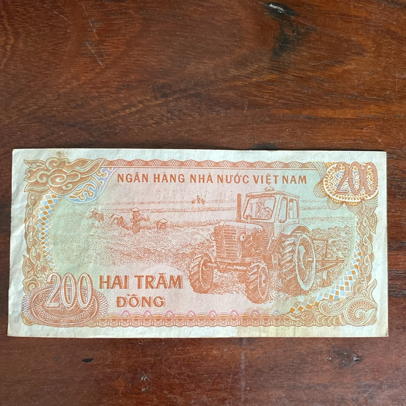 Tiền giấy 200đ (seri LO 5027756) 493273