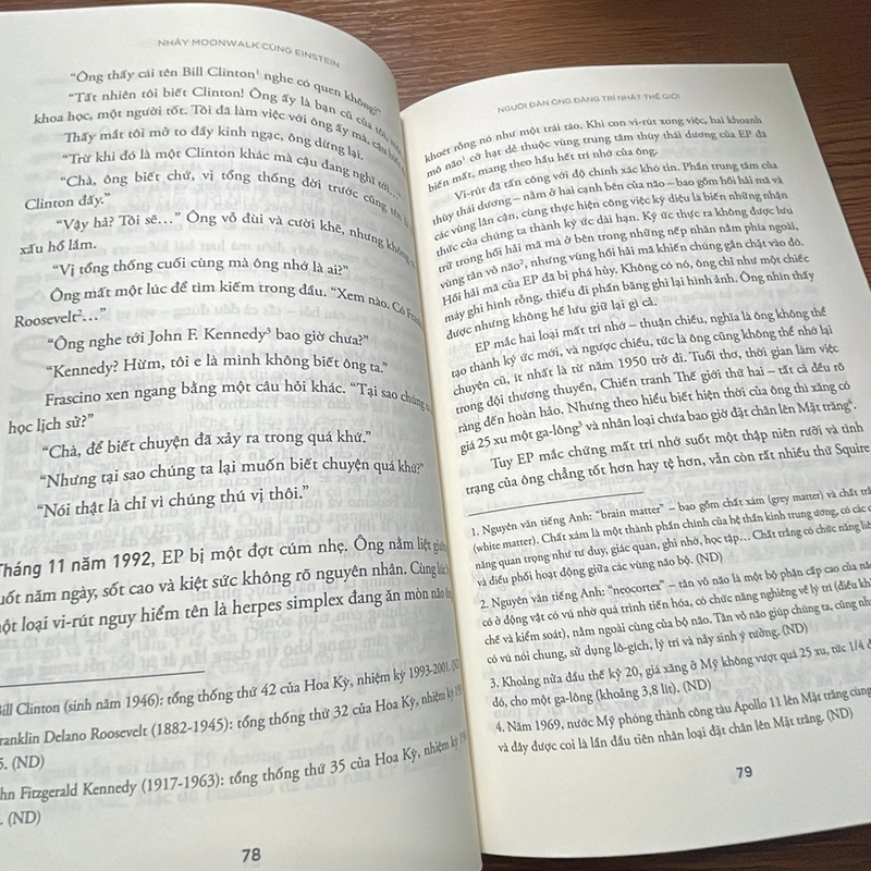 Nhảy moonwalk cùng Einstein Joshua Foer 357222