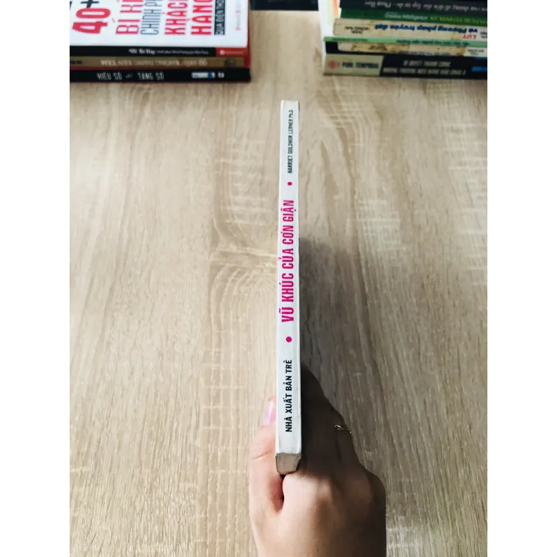 VŨ KHÚC CỦA CƠN GIẬN 1020322