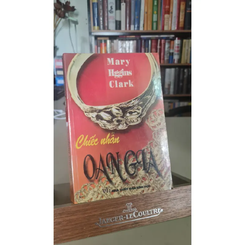 [Phiên Chợ Sách Cũ] Chiếc nhẫn oan gia - Mary Hggins Clark 0506 467127