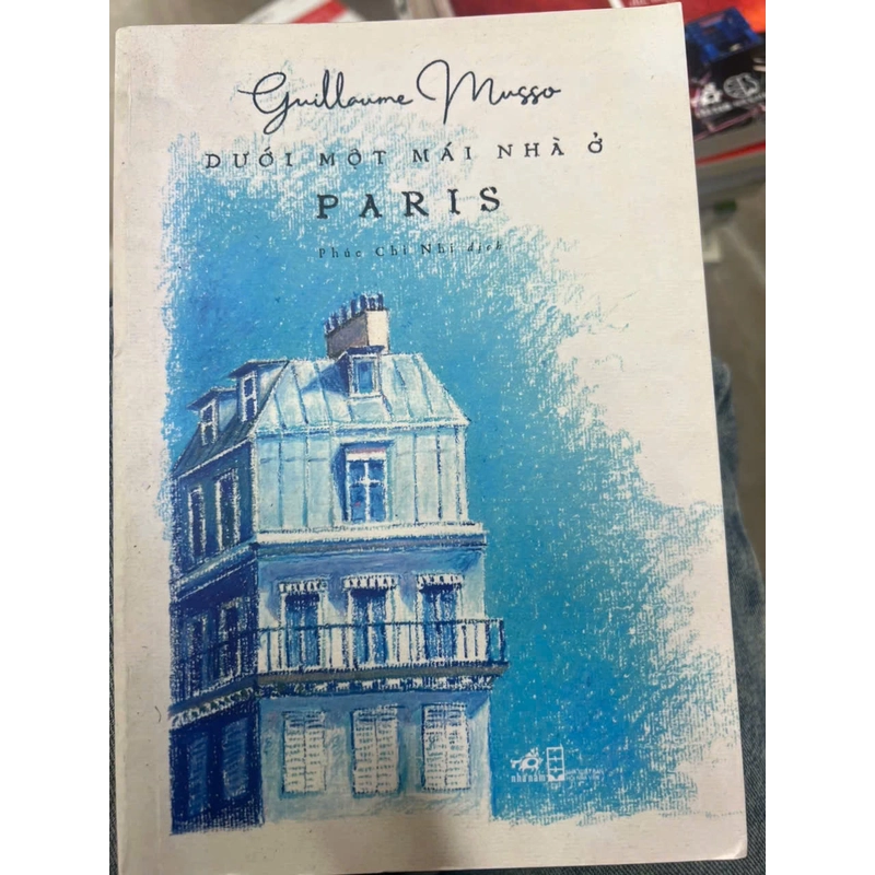 Dưới một mái nhà ở Paris 341924