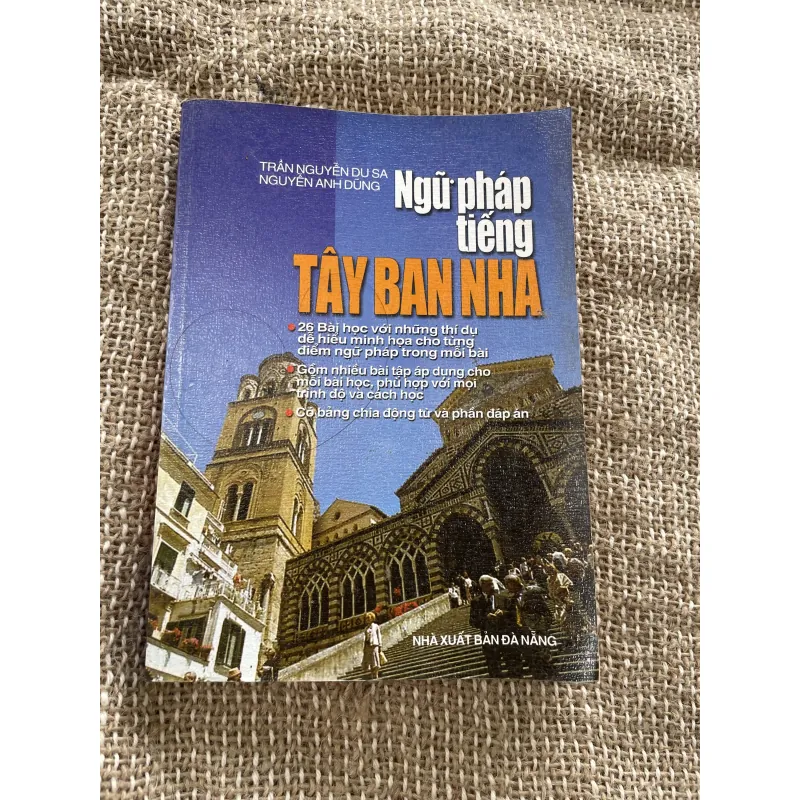 Nước Pháp tiếng Tây Ban Nha, gần 400 trang  1043982