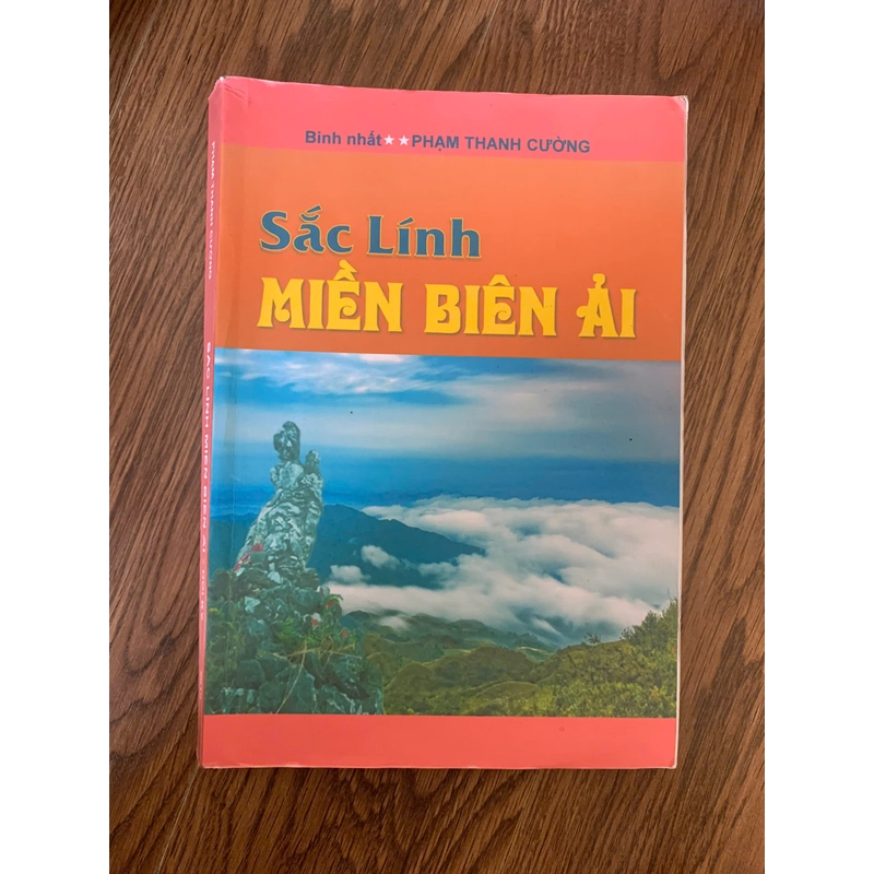 Sách lịch sử Sắc lính miền biên ải 247106