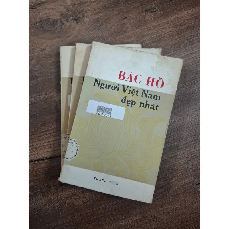 Bác Hồ Người Việt Nam đẹp nhất - (Nhiều tác giả/Nhà xuất bản Thanh Niên) 718759