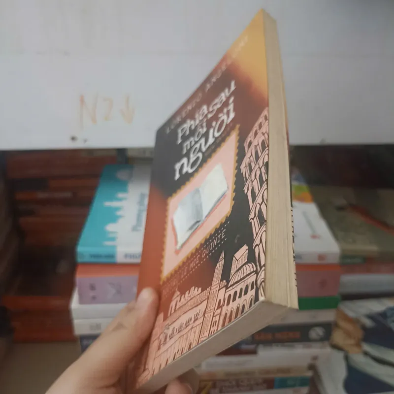 Phía sau mỗi người 📚 1031143