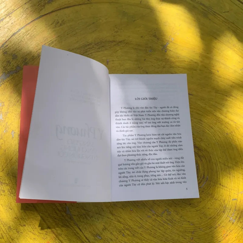 Y PHƯƠNG SÁNG TẠO VĂN CHƯƠNG TỪ NGUỒN CỘI- nhiều tác giả 784995