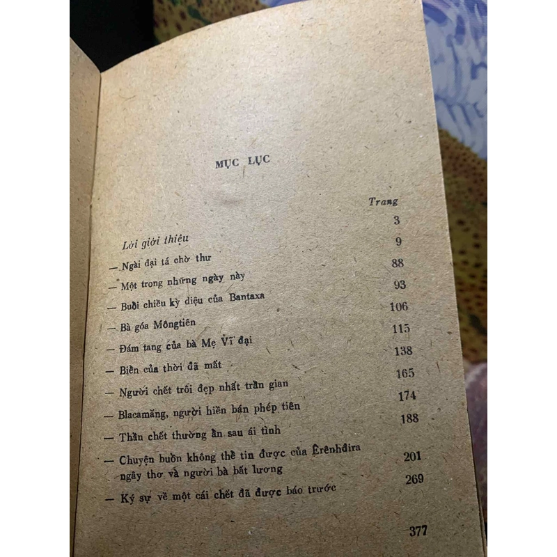 Ngài Đại Tá Chờ Thư - Marquez 547470