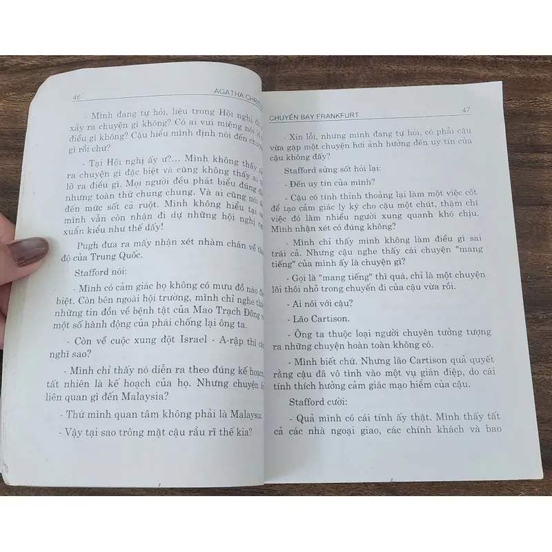 Tiểu thuyết trinh thám của nữ nhà văn Agatha Christie: CHUYẾN BAY FRANKFURT (293 trang) 717842