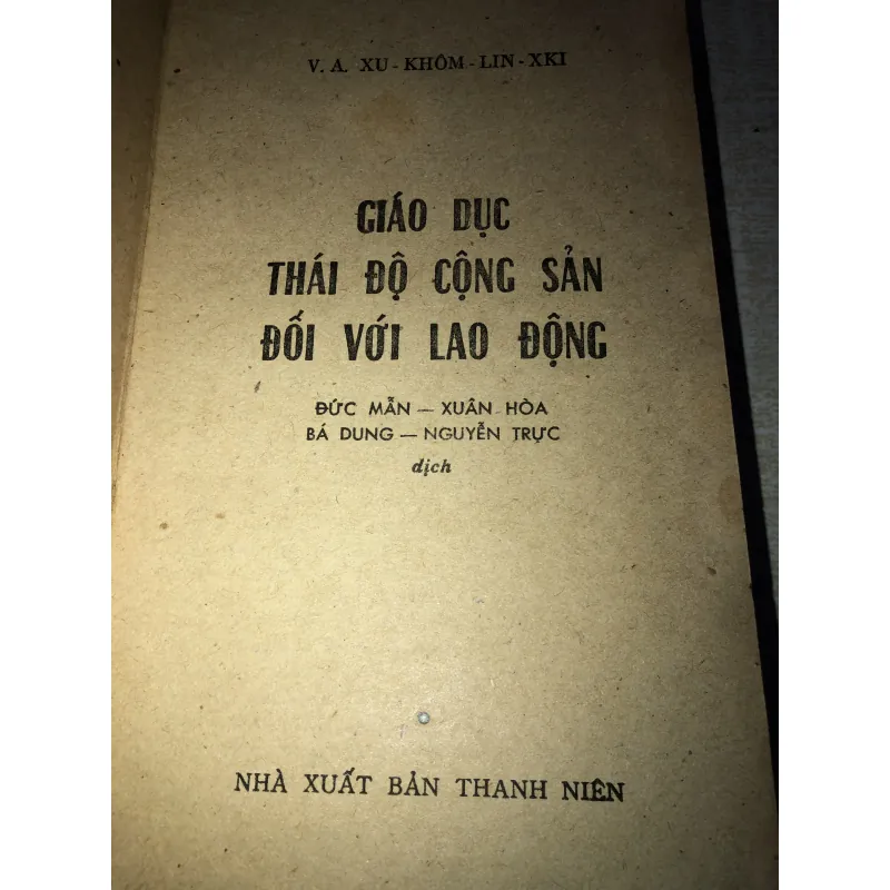 Giáo dục thái độ cộng sản đối với lao động 995998