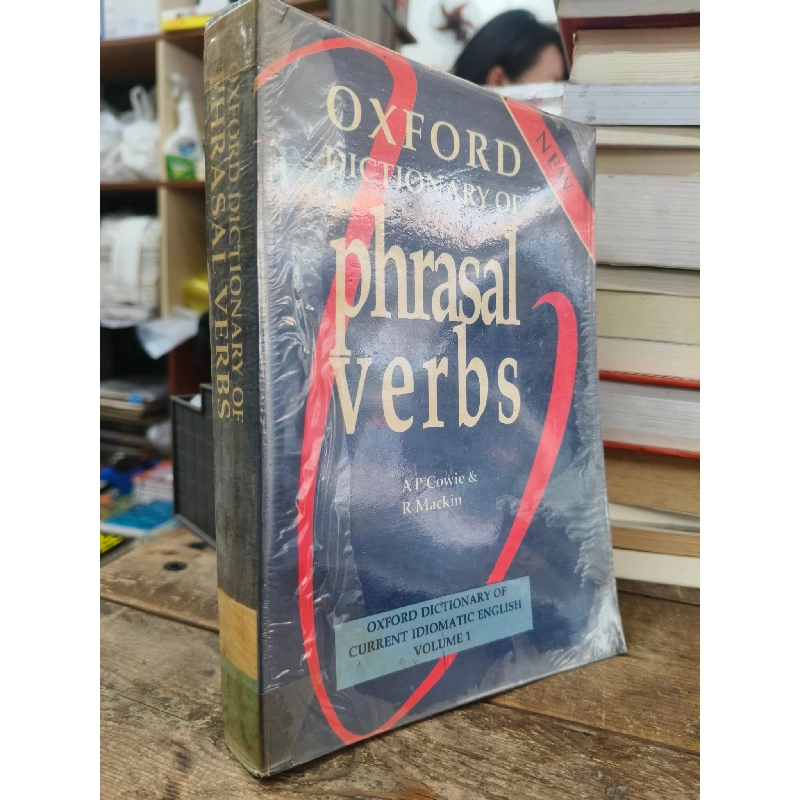 Oxford dictionary of phrasal verbs - A P Cowie & R Mackin 1013250