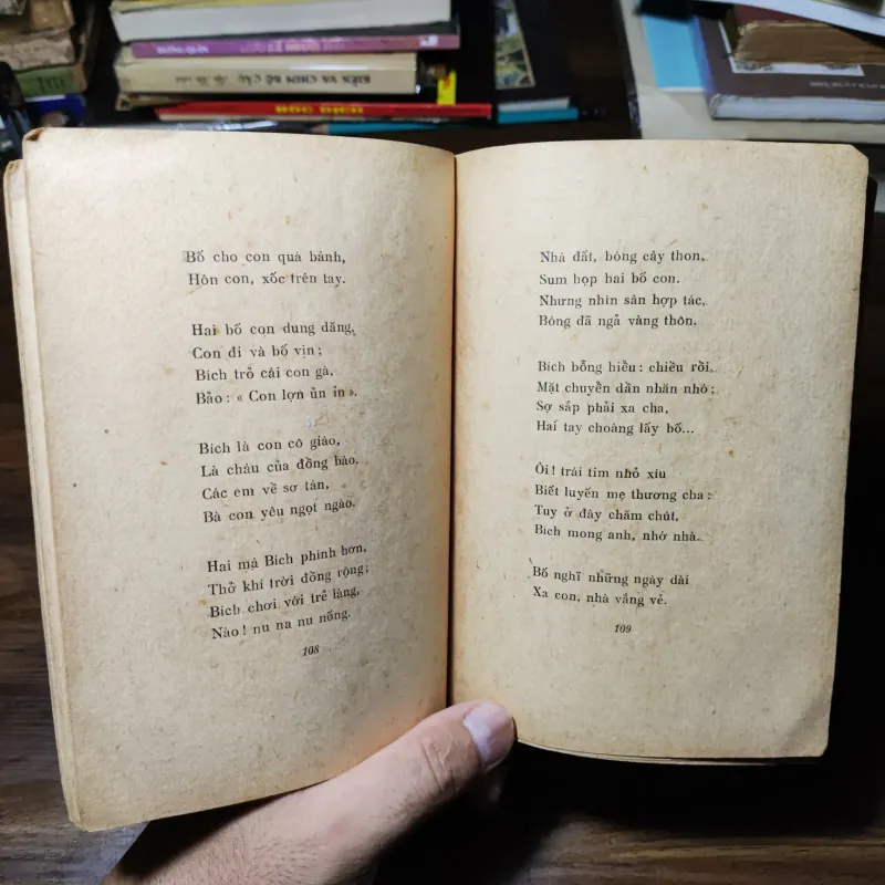 Hai Đợt Sóng - Xuân Diệu 1021258