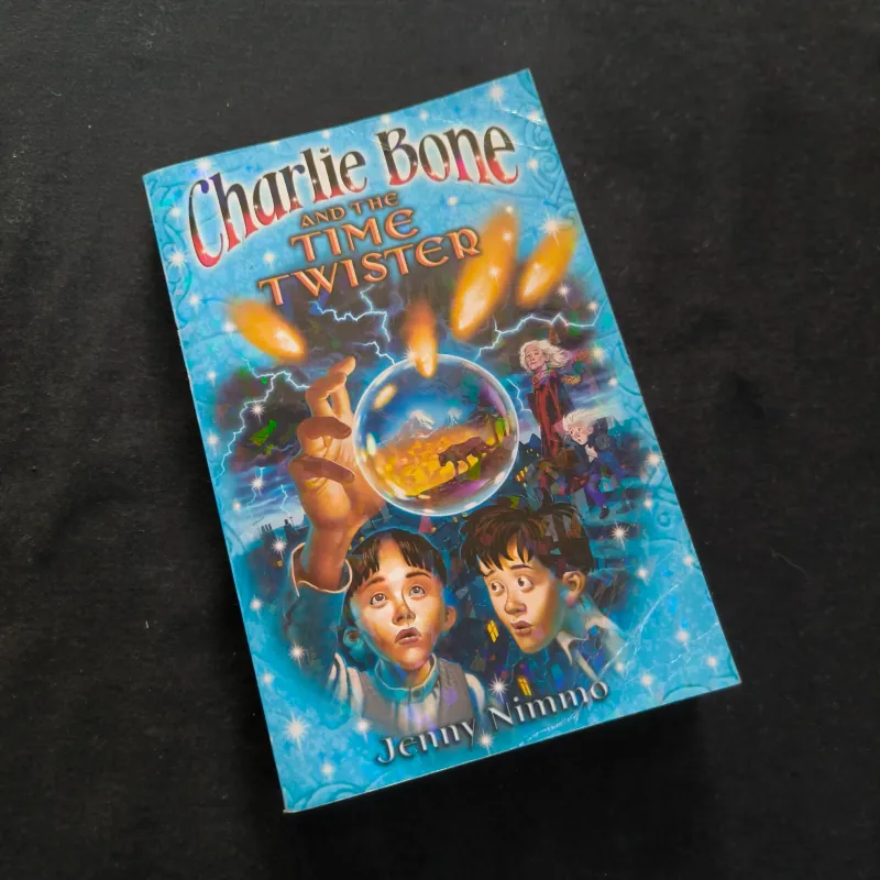 Charlie Bone and the Time Twister (Book 2) 927060