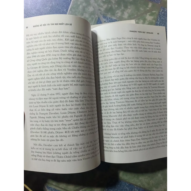 Những người đàn ông độc ác + Những tên tội phạm khét tiếng + Những kẻ độc tài tàn bạo 1032531