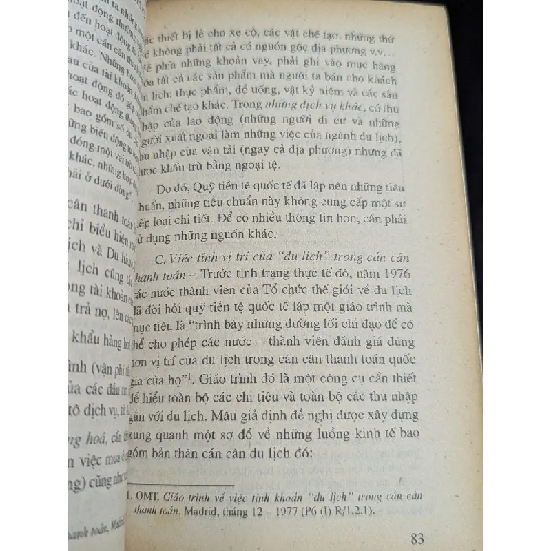 Kinh tế du lịch - Robert lanquar ( Phạm Ngọc Uyển ) 713736