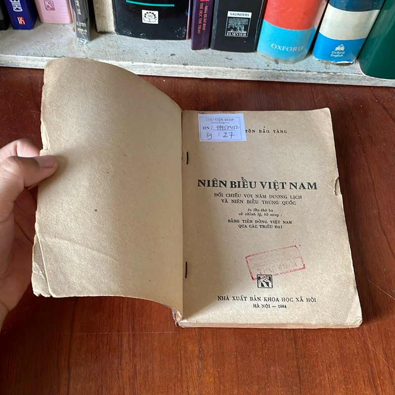 [Sách Xưa] - II Tựa sách: Niên Biểu Việt Nam - Vụ Bảo Tồn Bảo Tàng - 1984 526167