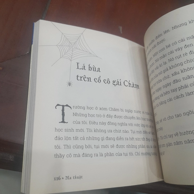 CHIẾC VÒNG MA MỊ 519465