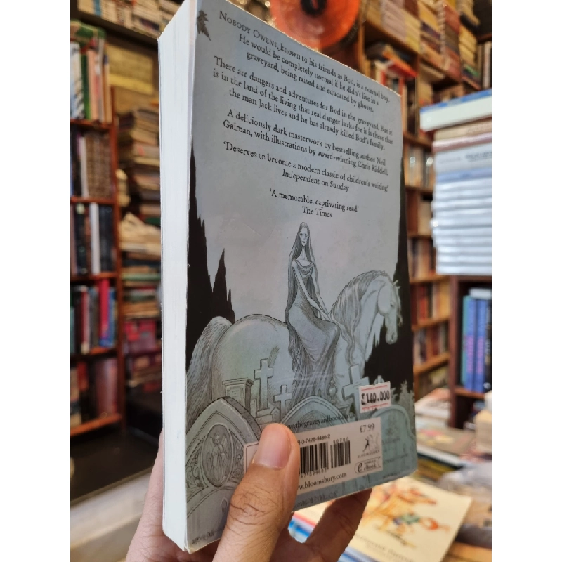 THE GRAVEYARD BOOK - Neil Gaiman 222287