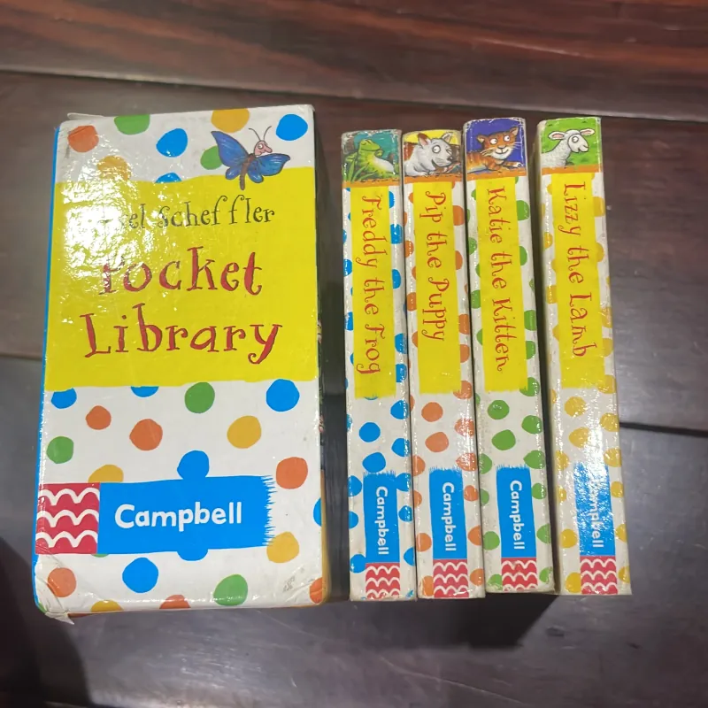 Ngoại văn tiếng anh trẻ em : AXEL SCHEFFLER POCKET LIABRARY  1028130