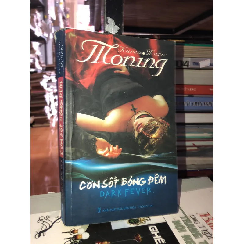 Cơn sốt bóng đêm tập một - Karen Marie Moning 998112